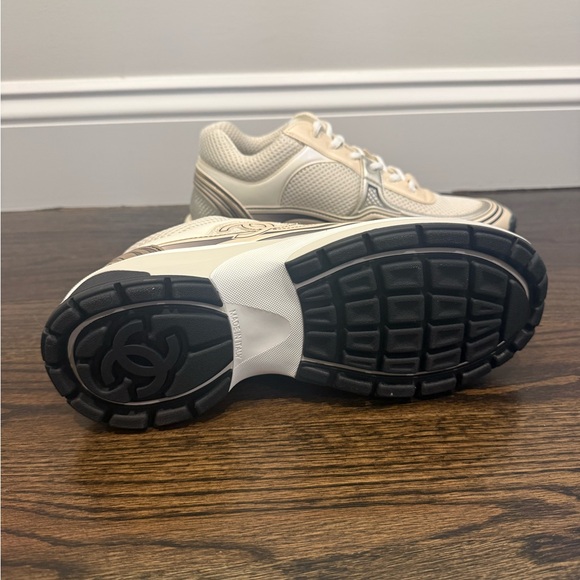 CHANEL Cream & Beige CC Logo Mesh Leather Sneakers - Picture 5 of 14